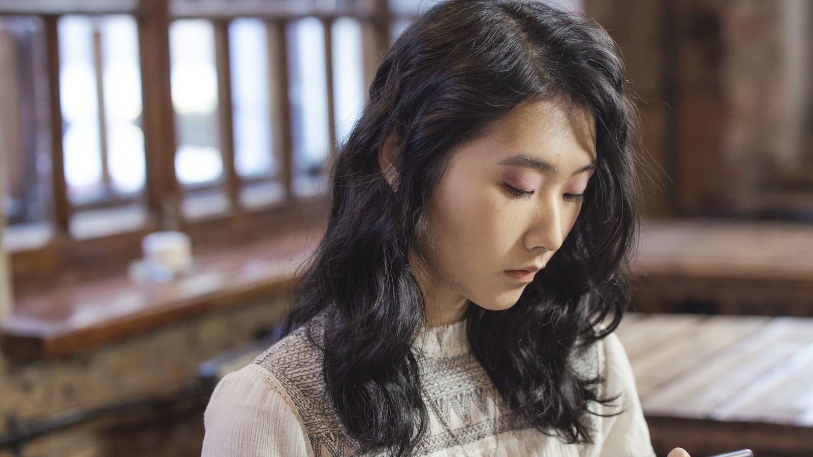 App Quản Lý Chi Tiêu Tiếng Việt: Tại Sao Ngôn Ngữ Mẹ Đẻ Quan Trọng Hơn Bạn Nghĩ