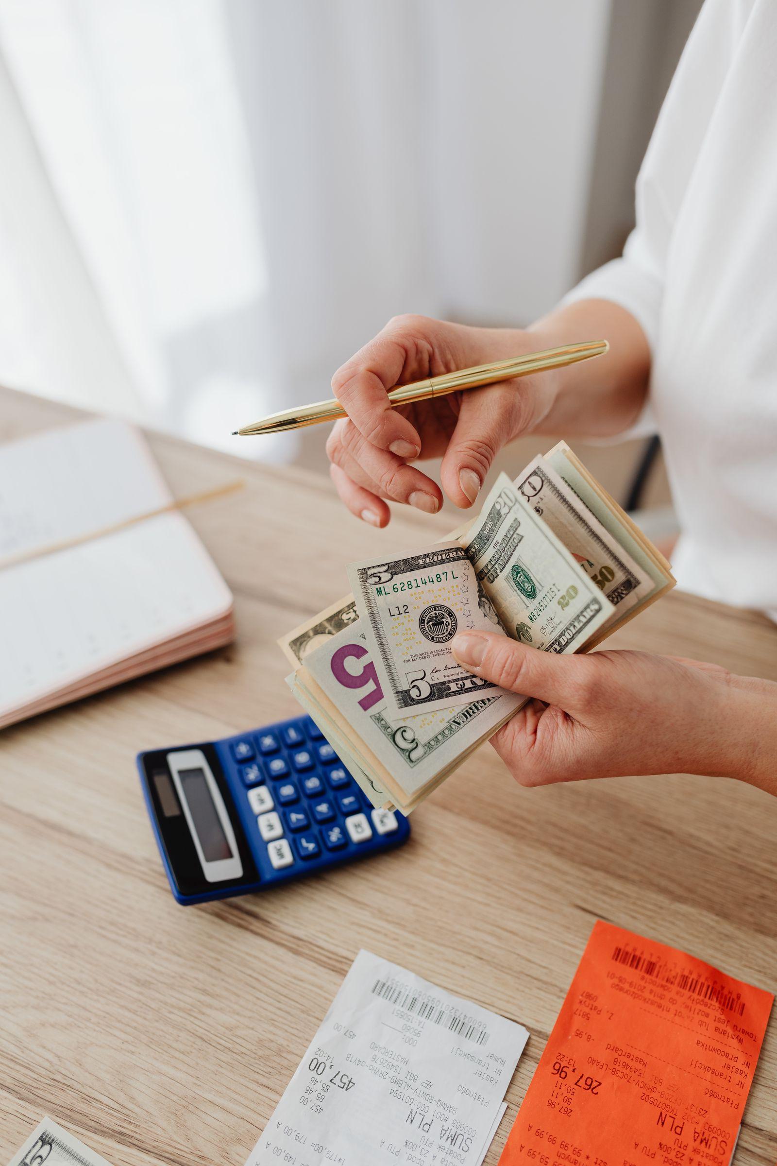 Vượt Ngân Sách Rồi Phải Làm Gì? Hướng Dẫn Thực Tế Để Không Hoảng Loạn